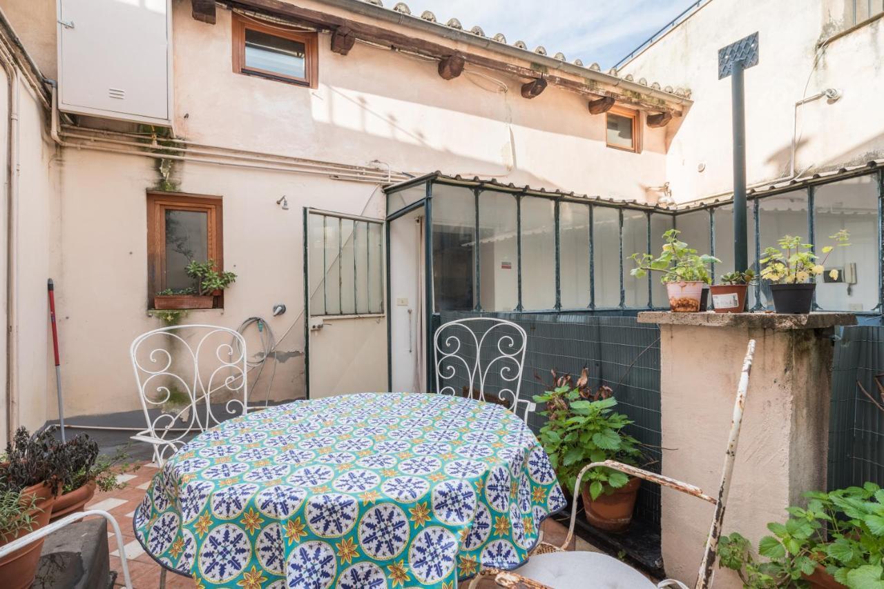 Apartament Cozy Wooden Apt In Piazza Navona Rzym Zewnętrze zdjęcie